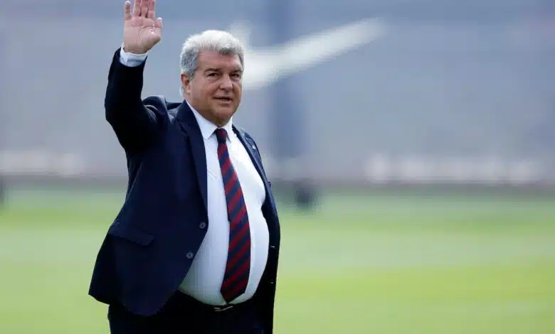 El presidente del Barcelona defiende las tarifas 1 Joan Laporta has been involved in numerous confusing deals since returning to Barcelona.